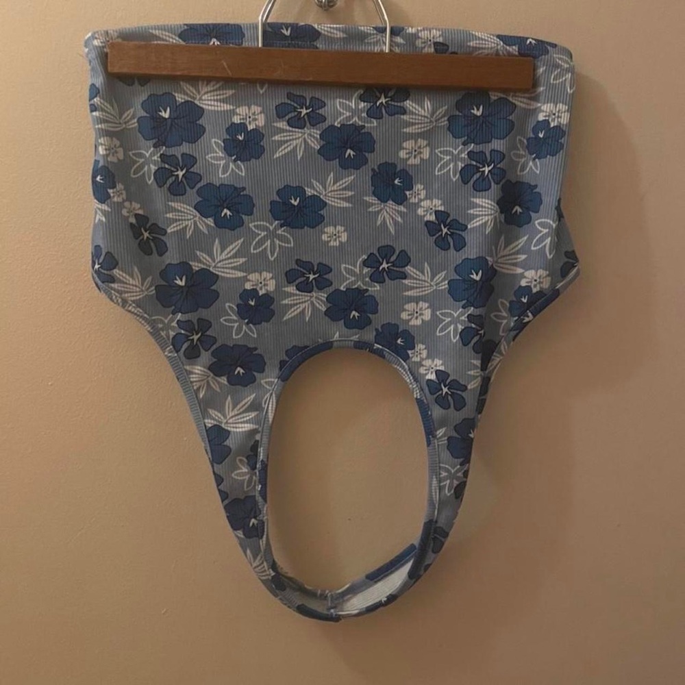Blue Hawaiian style cropped halter top